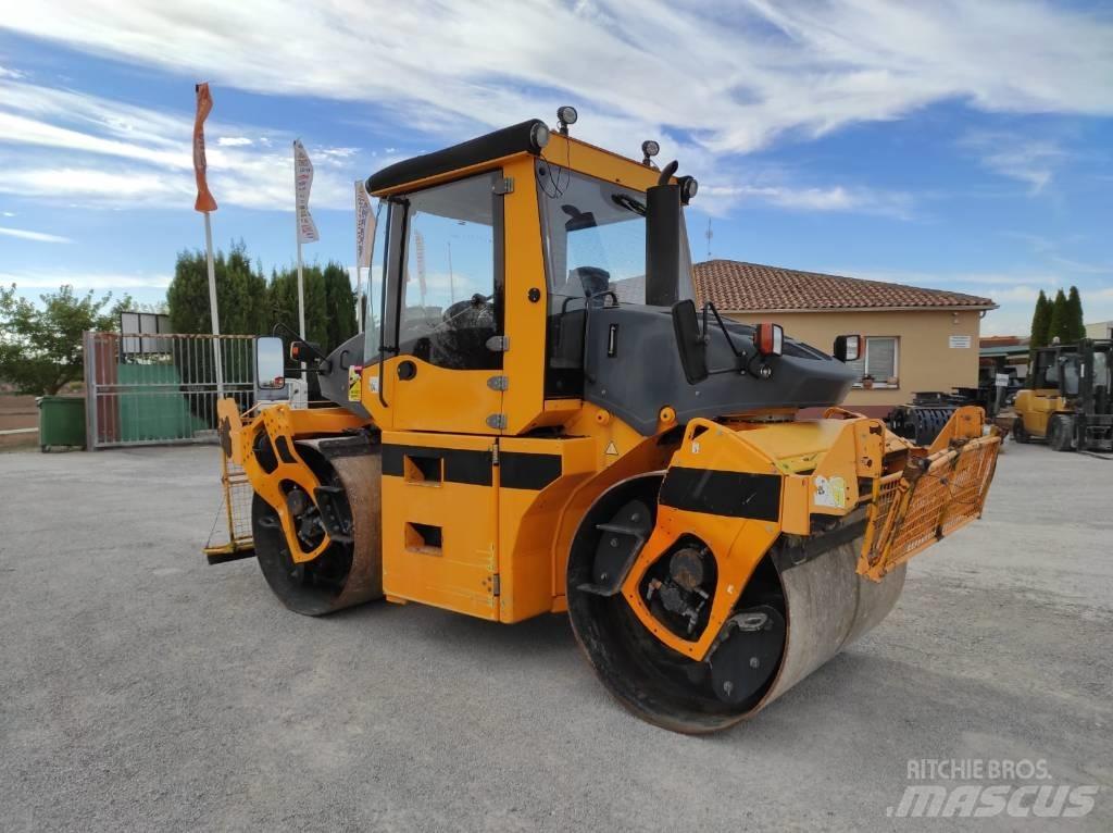 Bomag BW 174 A P Двойни барабанни ролки

