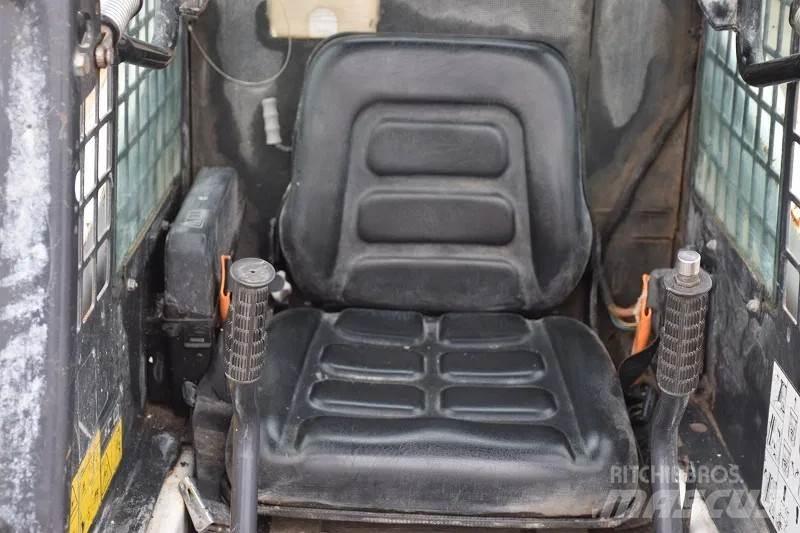 Bobcat S70 Мини товарачи
