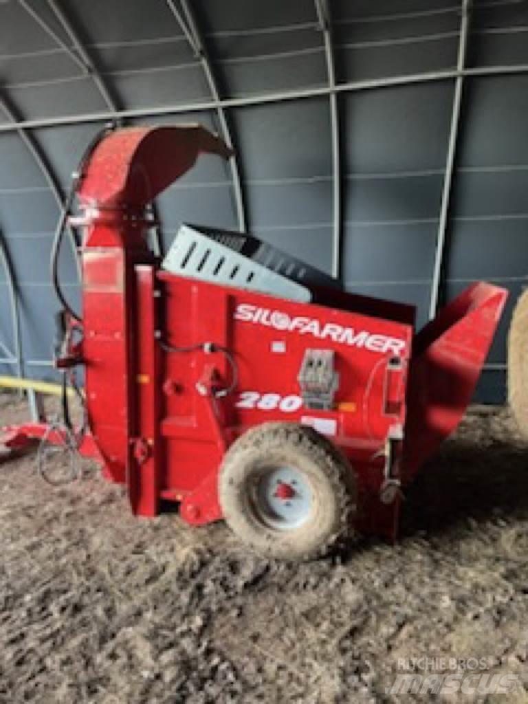 Silofarmer P 280 Резачки за бали, резачки и машини за отмотаване на бали