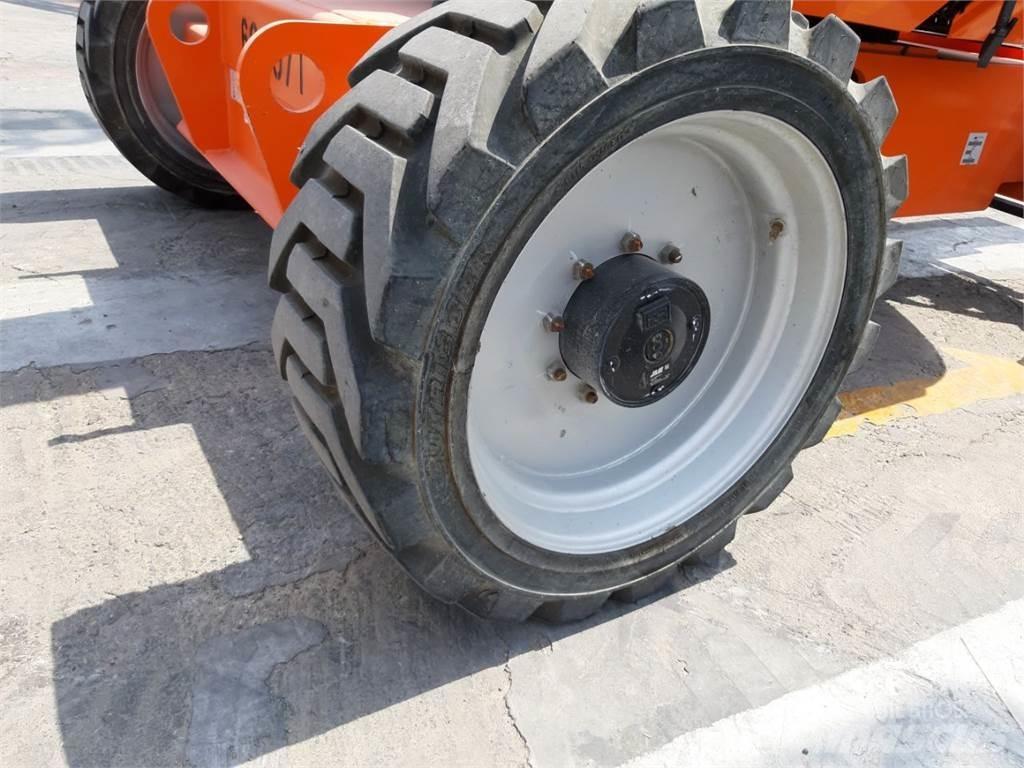 JLG 600AJ Съчленени стрелови подемници