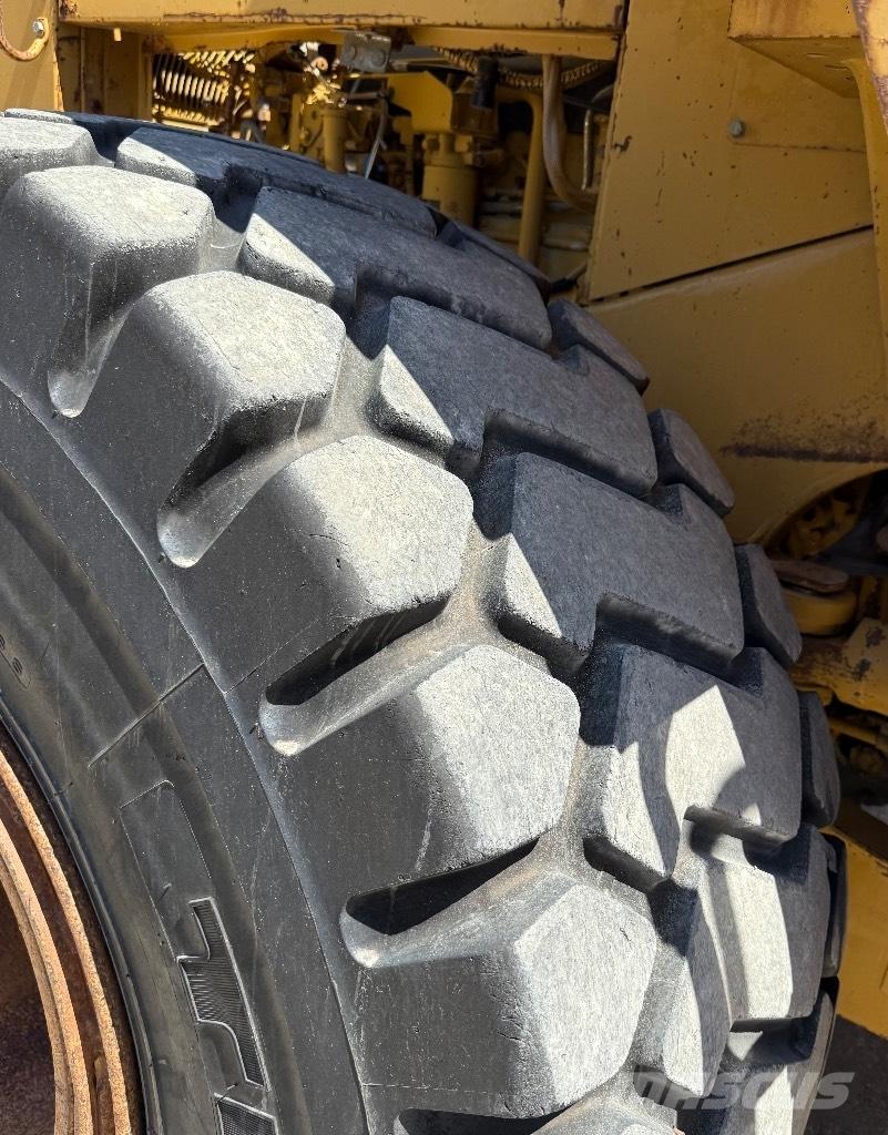 CAT 950 F Колесни товарачи