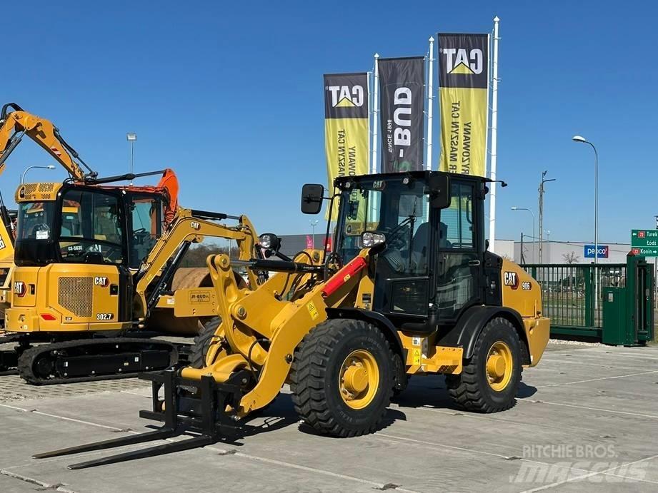 CAT 906 Колесни товарачи
