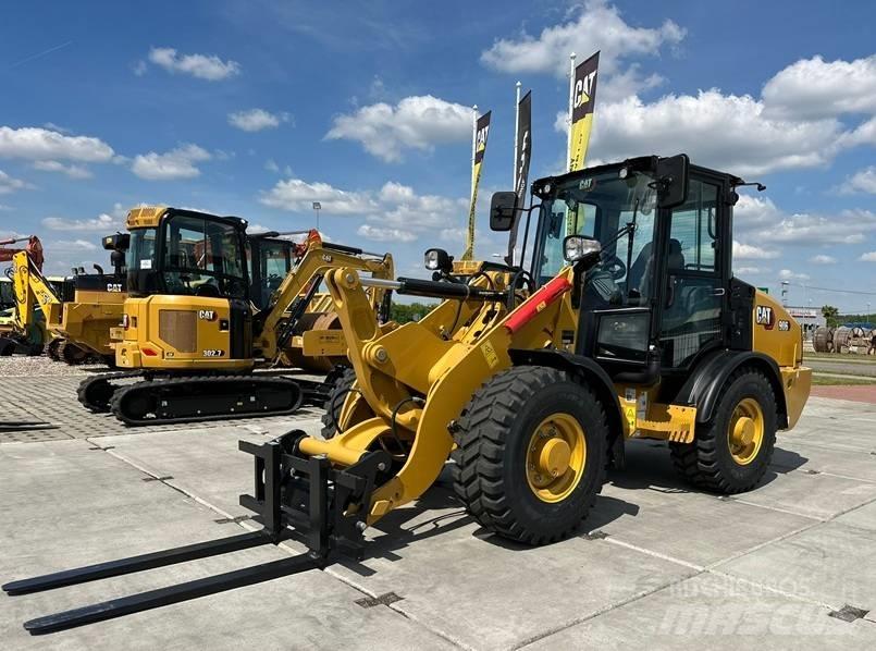 CAT 906 Колесни товарачи