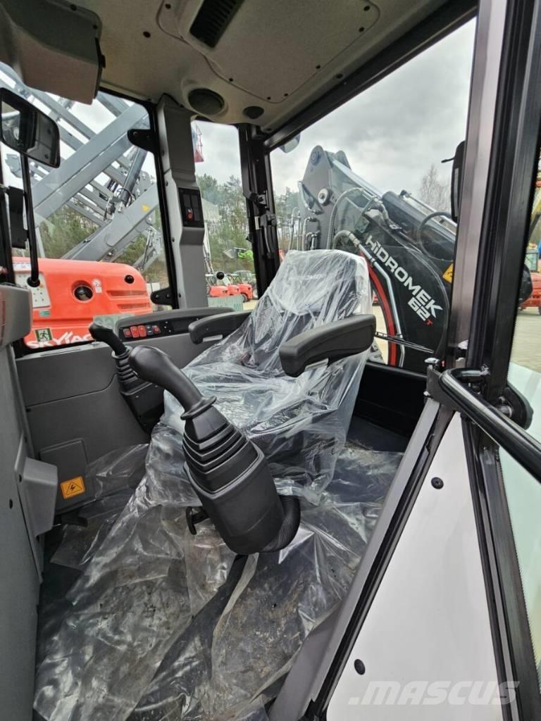 Hidromek HMK 62T Товарач със заден ексватор