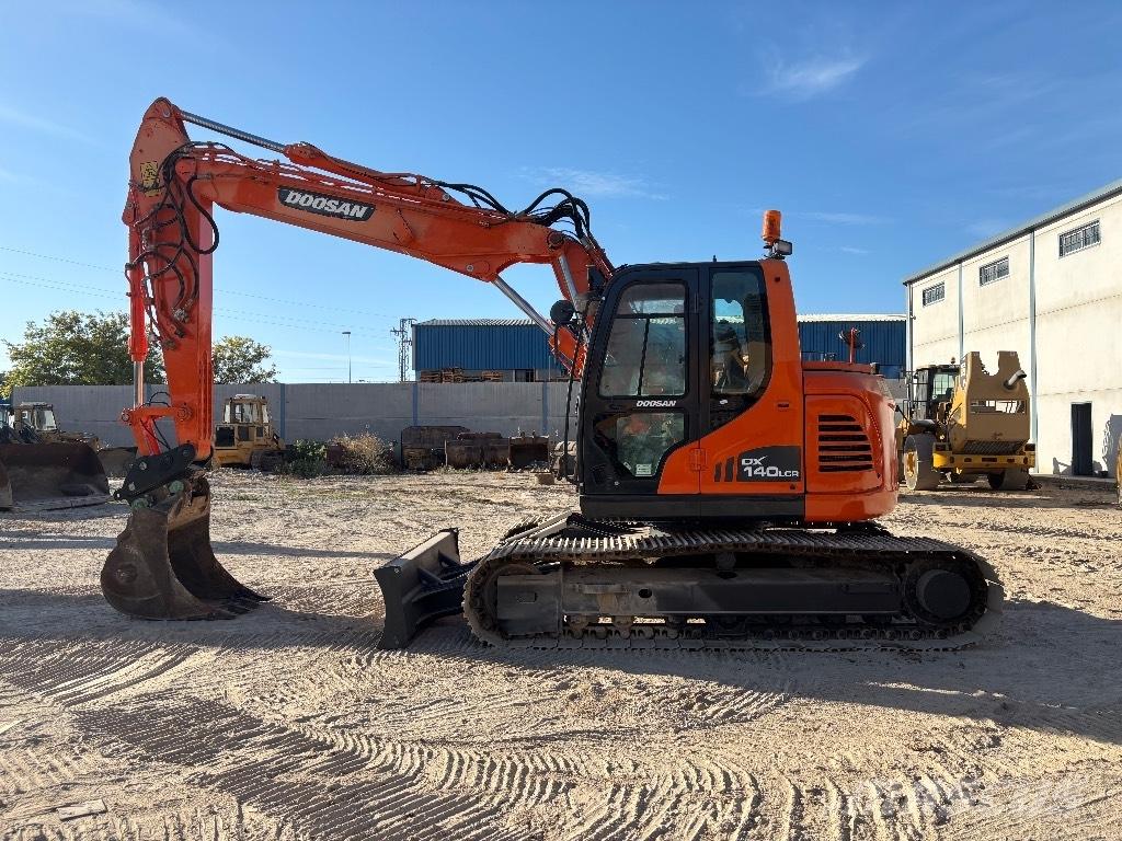 Doosan DX 140 LCR-3 Верижен екскаватор