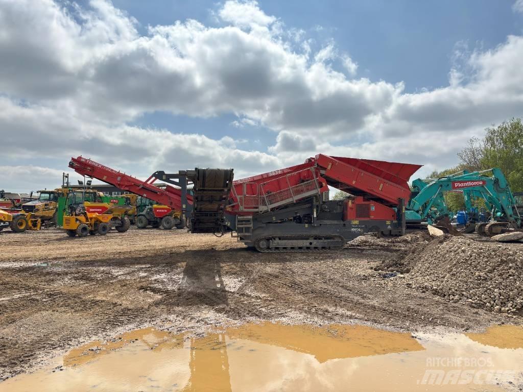 Terex Finlay 883 Мобилни скрийнери
