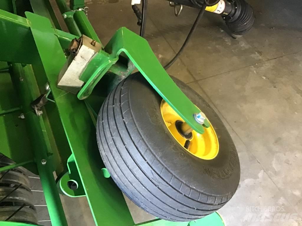 John Deere V461M Сламопреси за кръгли бали
