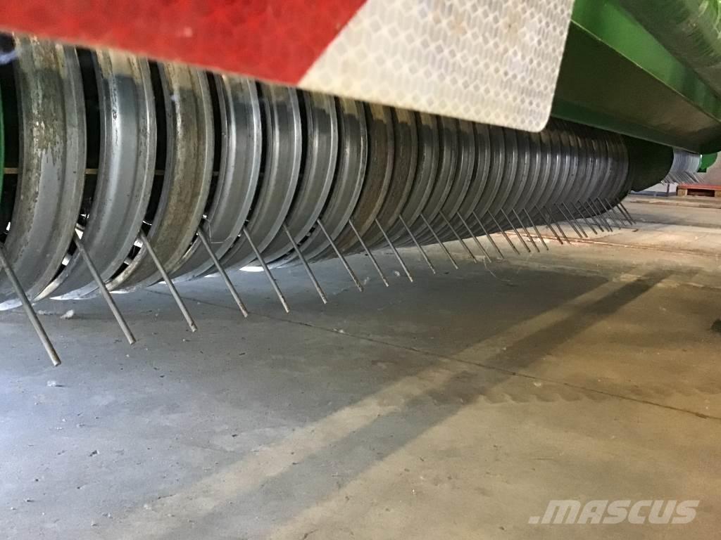 John Deere V461M Сламопреси за кръгли бали
