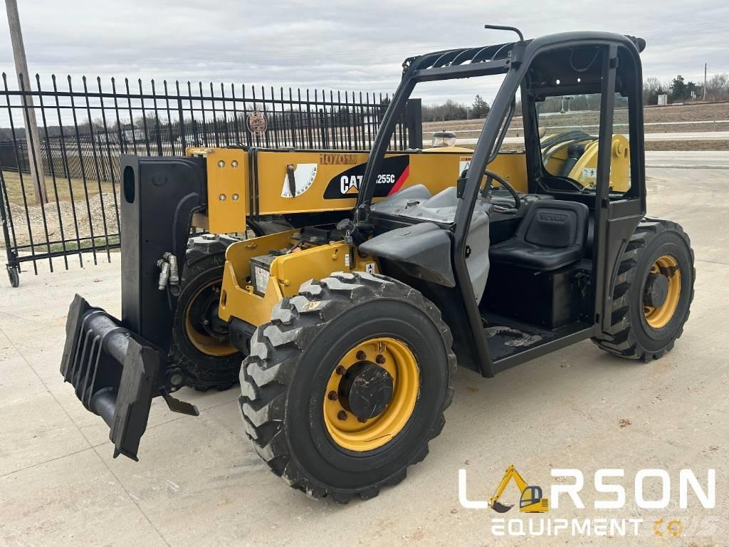 CAT TH255C Телескопични товарачи