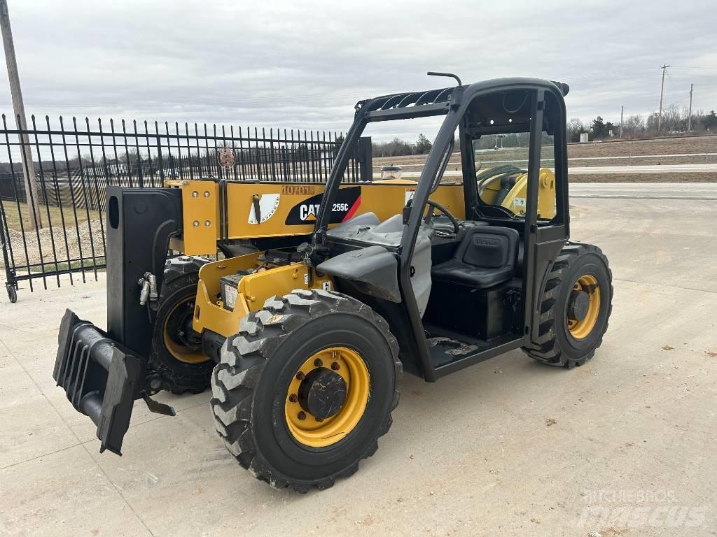 CAT TH255C Телескопични товарачи