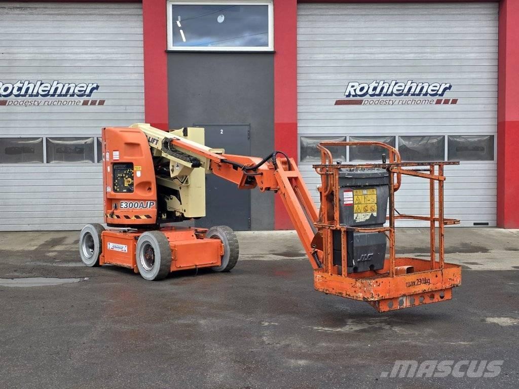 JLG 300 AJP Съчленени стрелови подемници