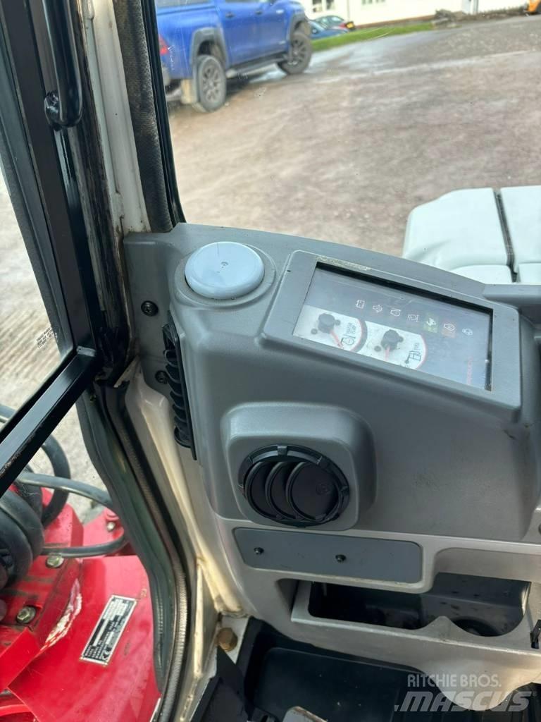 Takeuchi TB 250 Мини екскаватори < 7 т