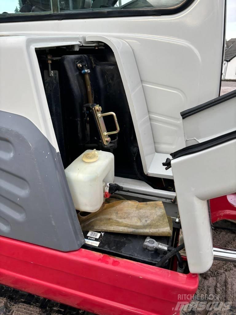 Takeuchi TB 250 Мини екскаватори < 7 т
