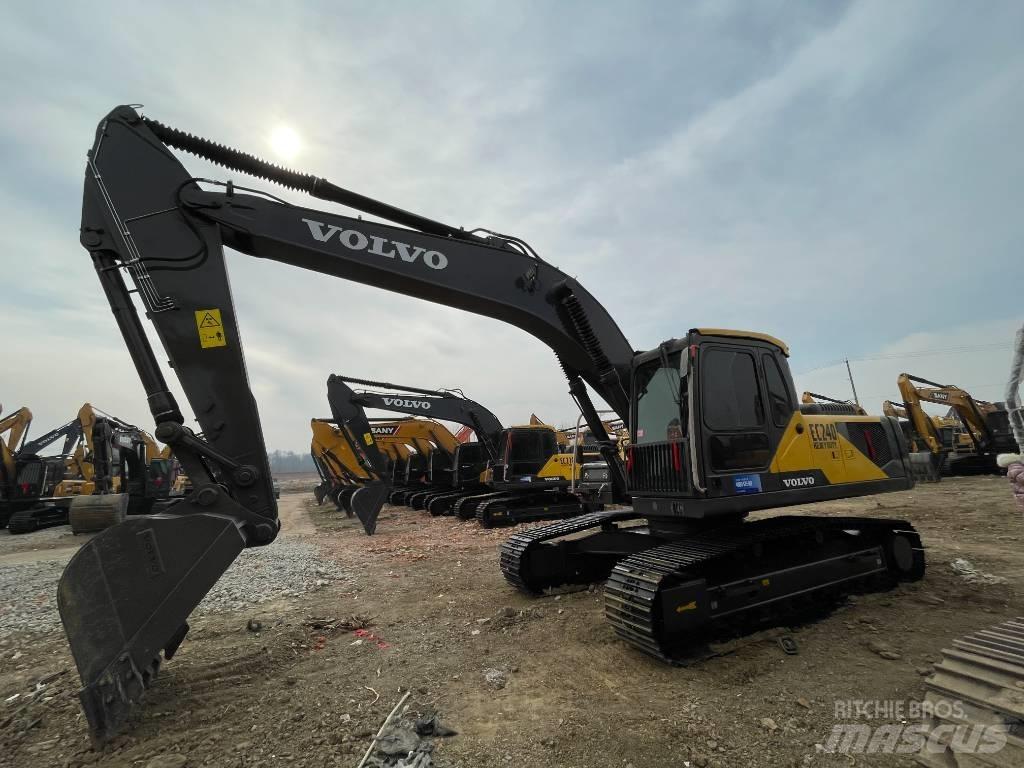 Volvo EC240D Верижен екскаватор