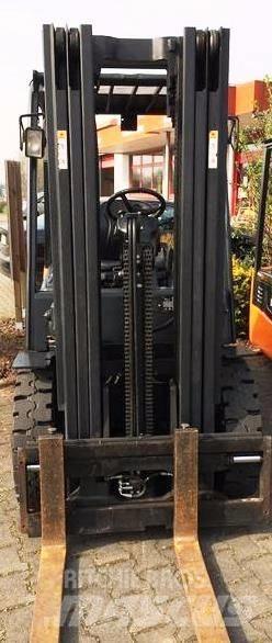 Doosan D25S-5 Дизелови камиони