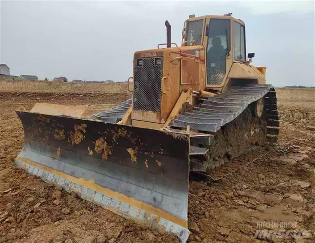 CAT D 5 N Верижни булдозери

