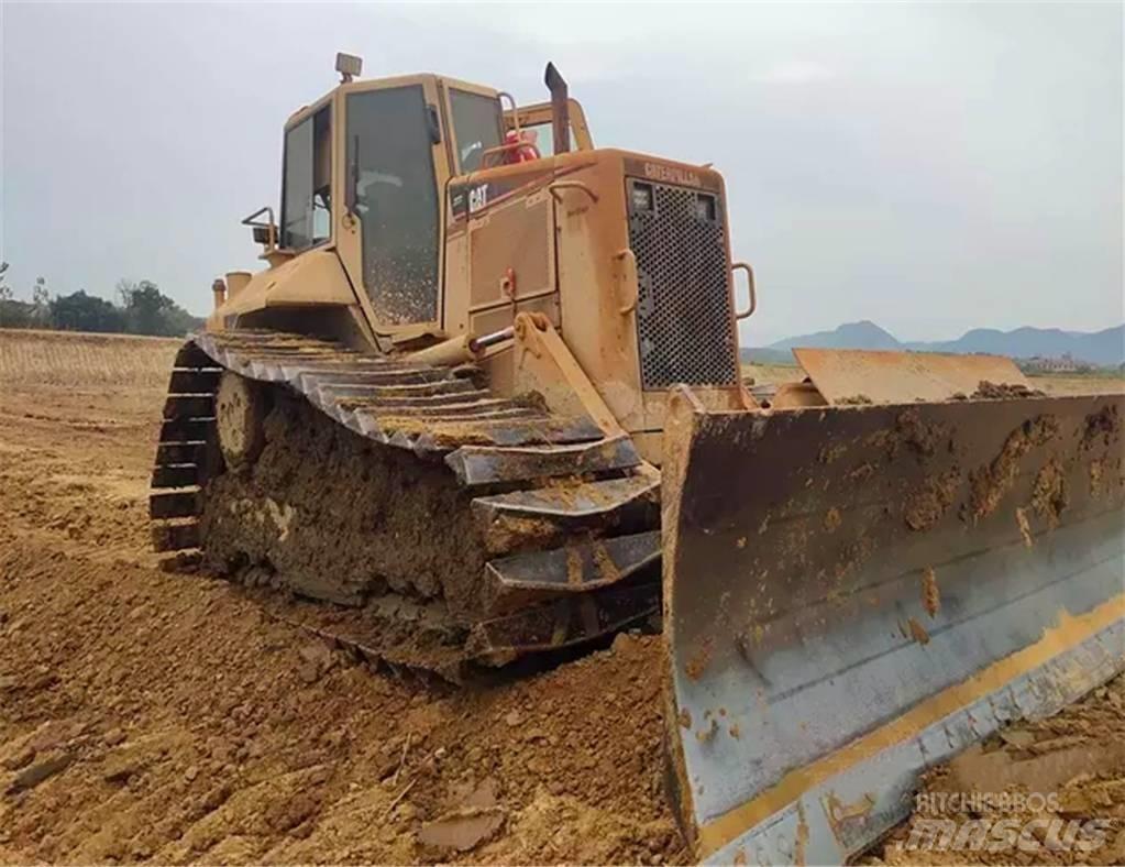 CAT D 5 N Верижни булдозери
