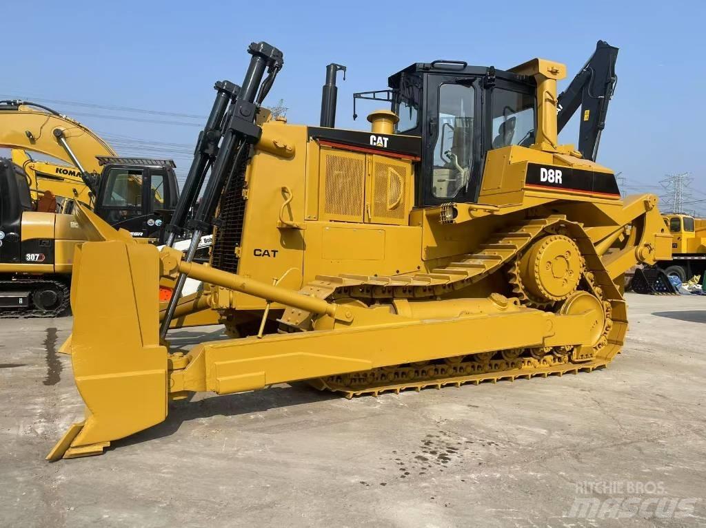 CAT D 8 R Верижни булдозери
