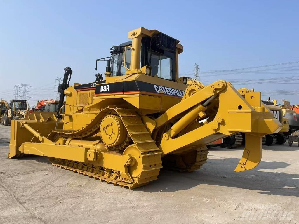 CAT D 8 R Верижни булдозери
