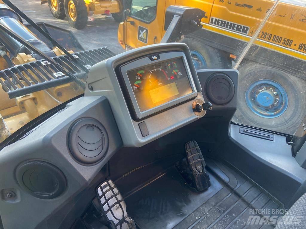 CAT 966M XE Колесни товарачи