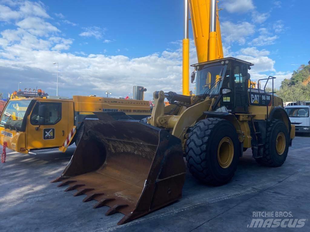 CAT 966M XE Колесни товарачи