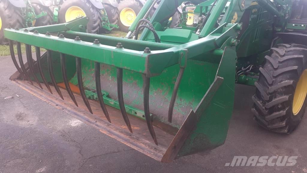 John Deere 6110 R Трактори