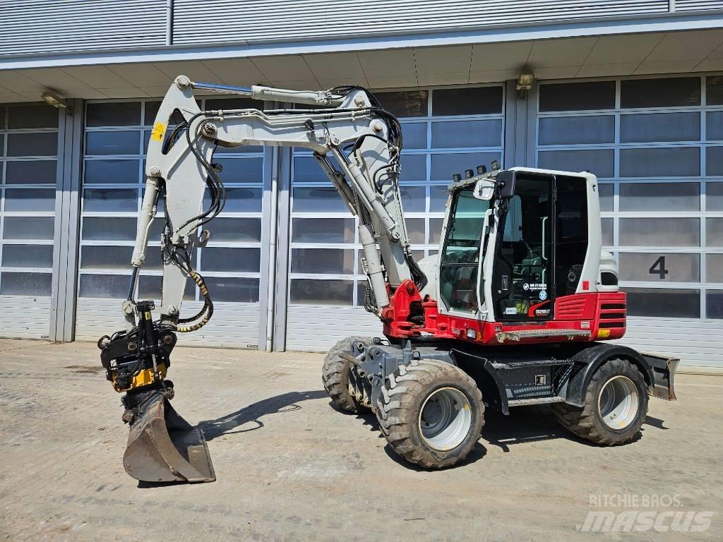 Takeuchi TB295W Колесни екскаватори