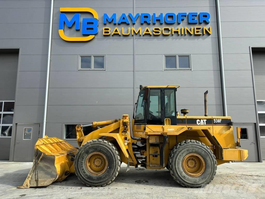 CAT 938F Колесни товарачи