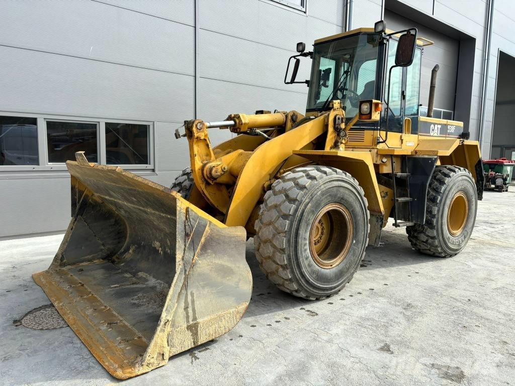 CAT 938F Колесни товарачи