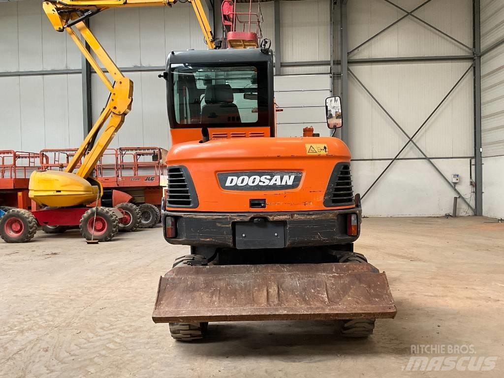 Doosan DX 55 W Колесни екскаватори