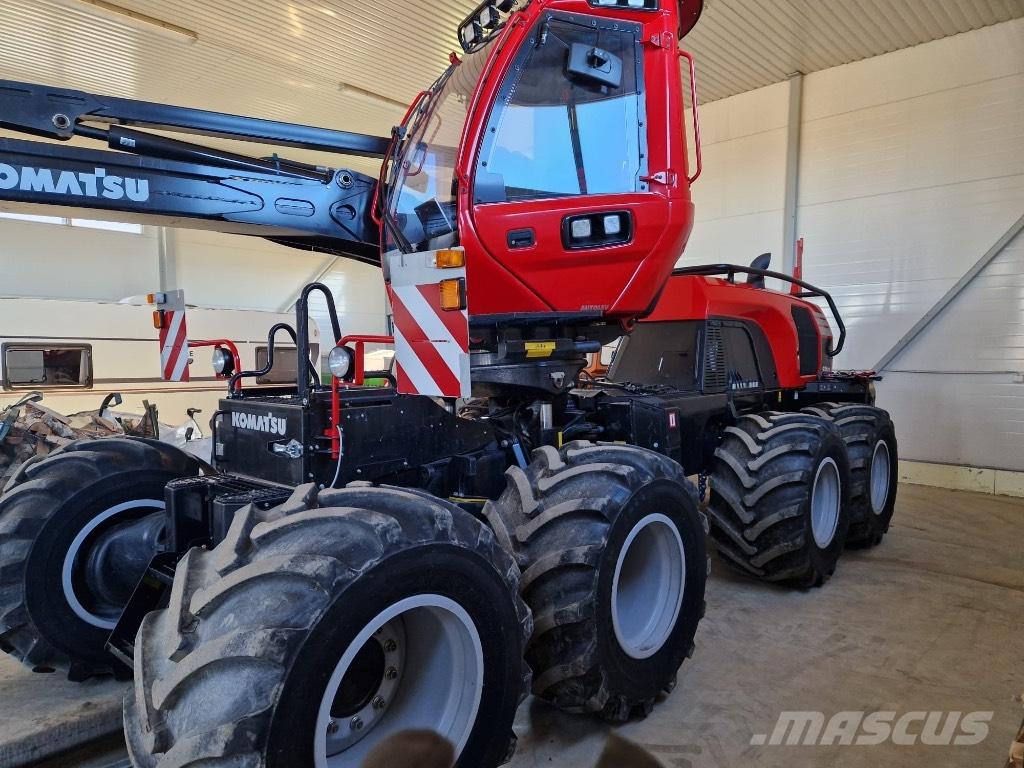 Komatsu 931 XC Харвестери