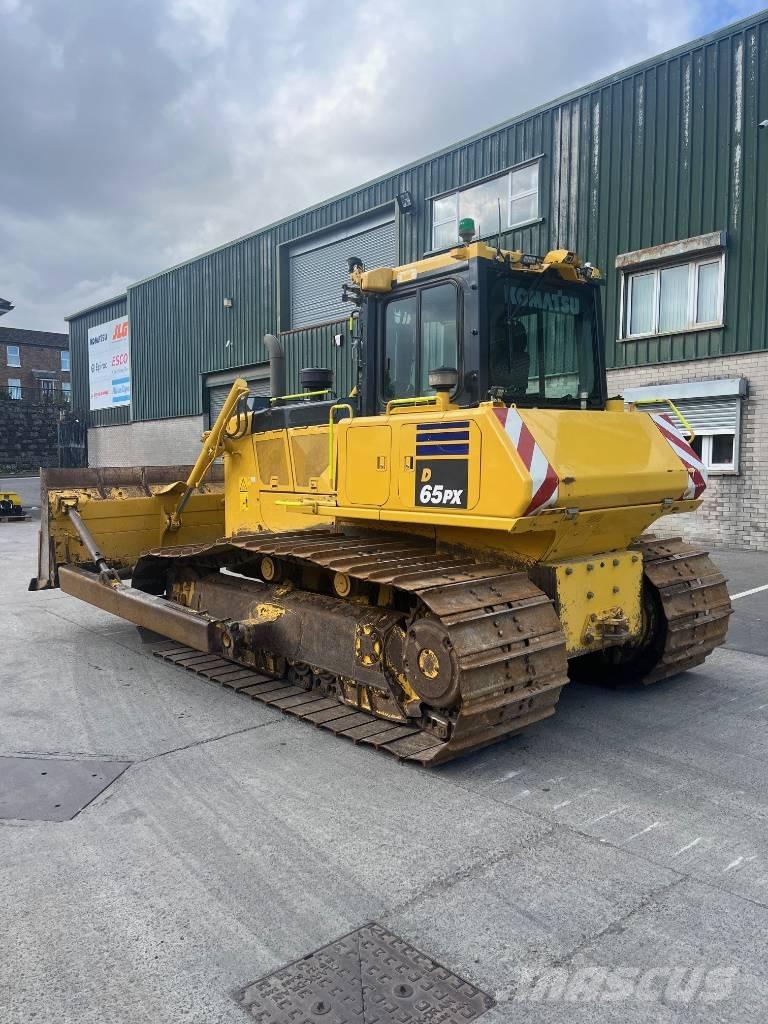 Komatsu D65PX-18E0 Верижни булдозери
