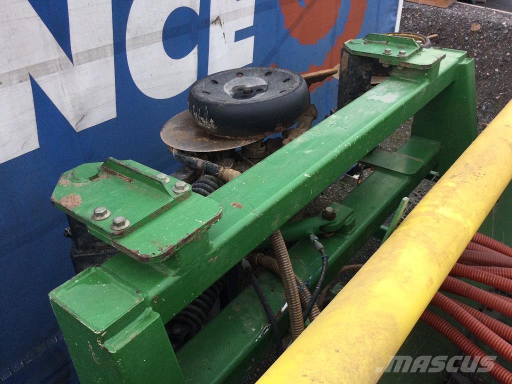 John Deere 750 A Комбинирани редосеялки