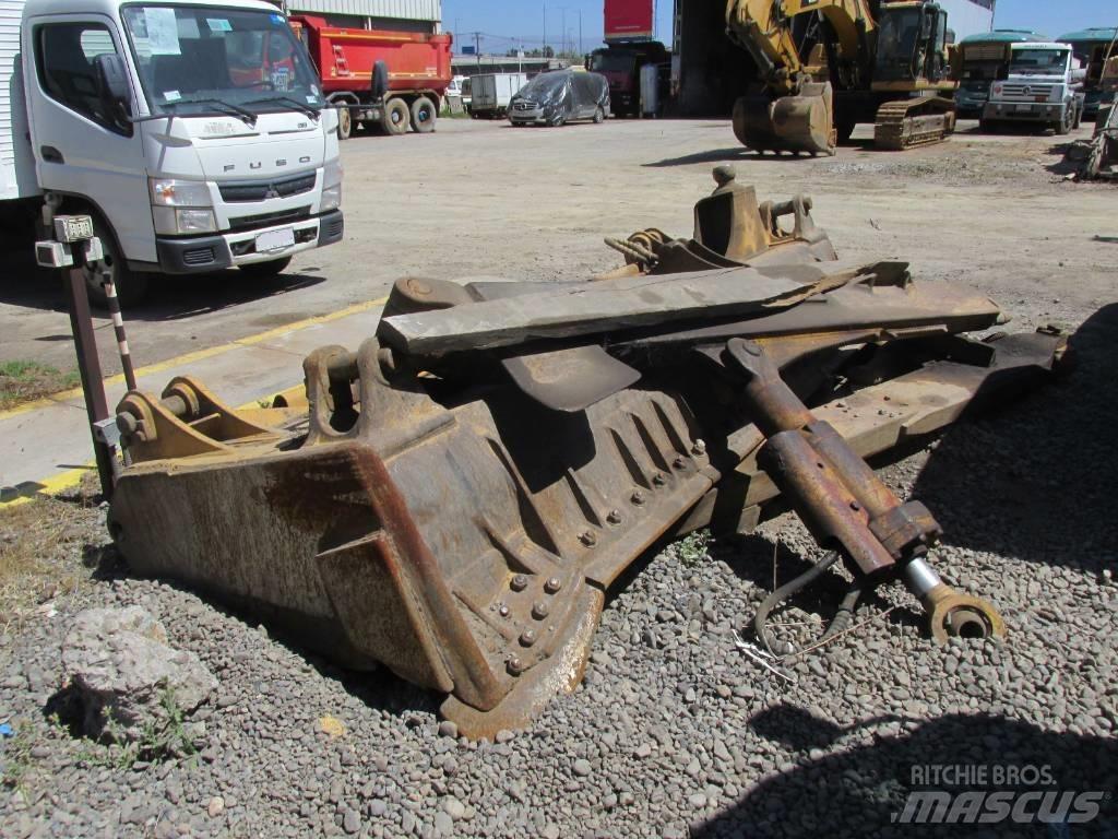 CAT D8T-15 Верижни булдозери
