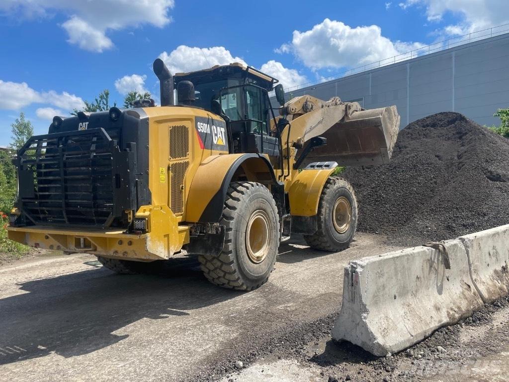 CAT 950 M Колесни товарачи