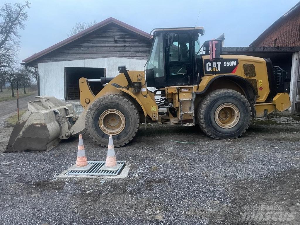 CAT 950 M Колесни товарачи