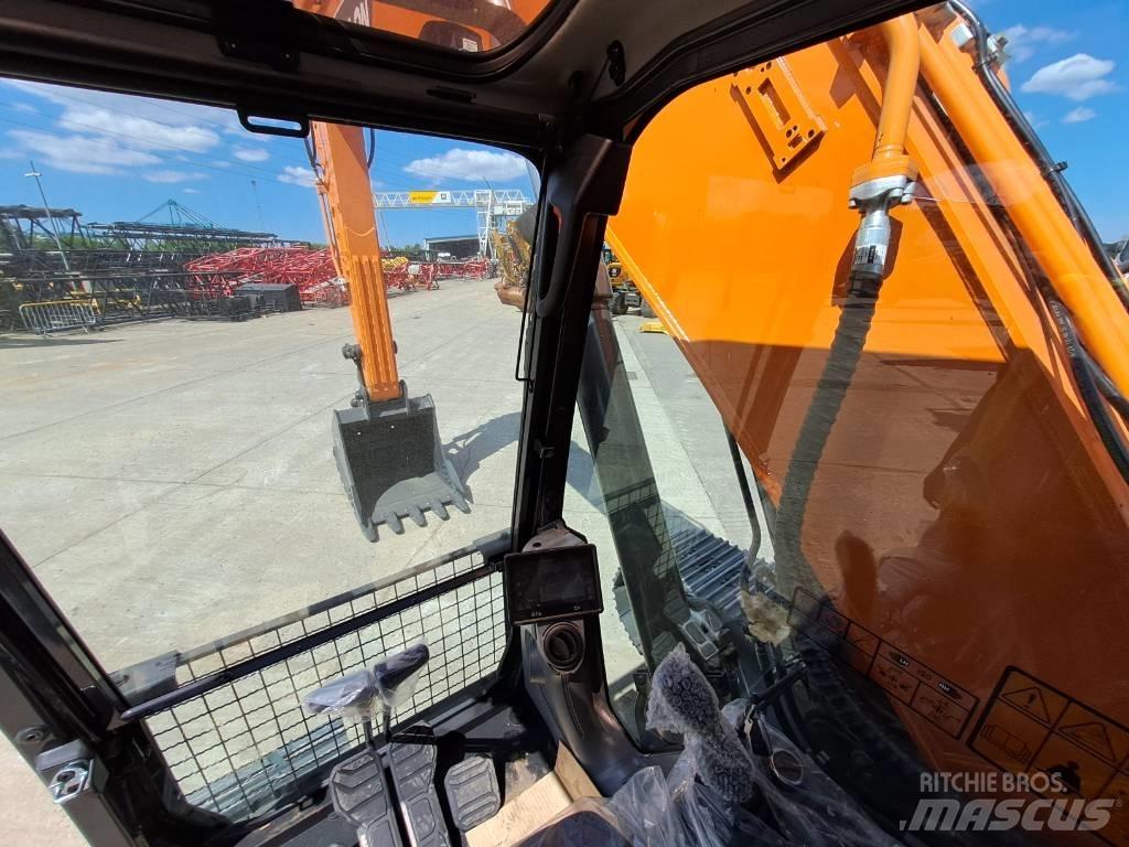 Develon DX225LC-7M Верижен екскаватор