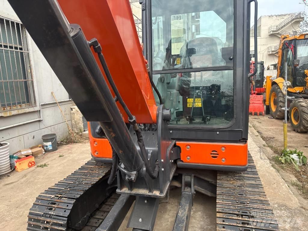 Hitachi ZX68USR-5A Мини екскаватори < 7 т