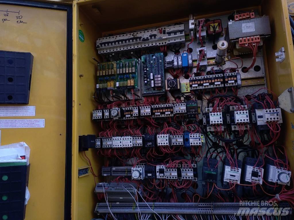 Potain GTMR386A Самоповдигащи кранове