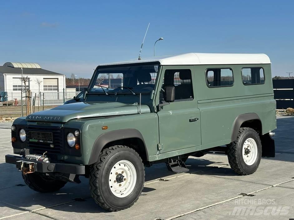 Land Rover Defender Високопроходими автомобили

