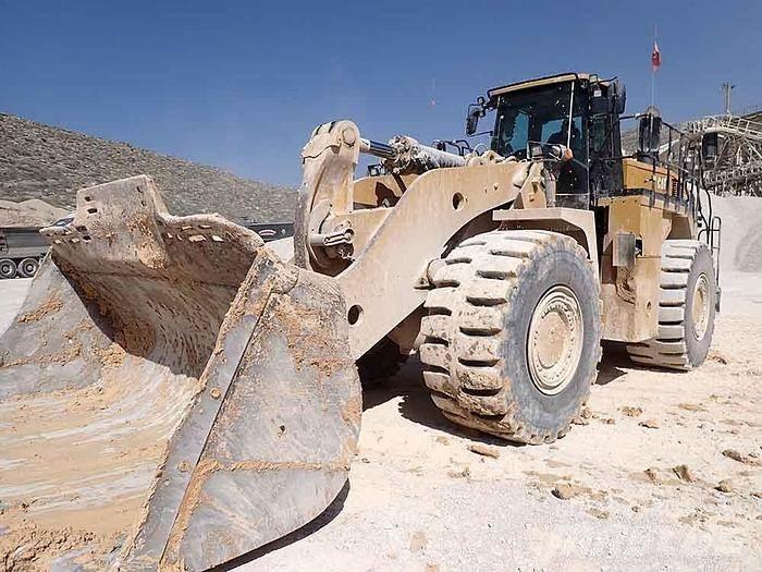 CAT 988K Колесни товарачи