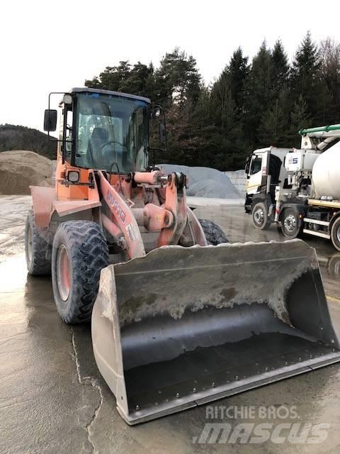 Fiat-Kobelco W110 Колесни товарачи