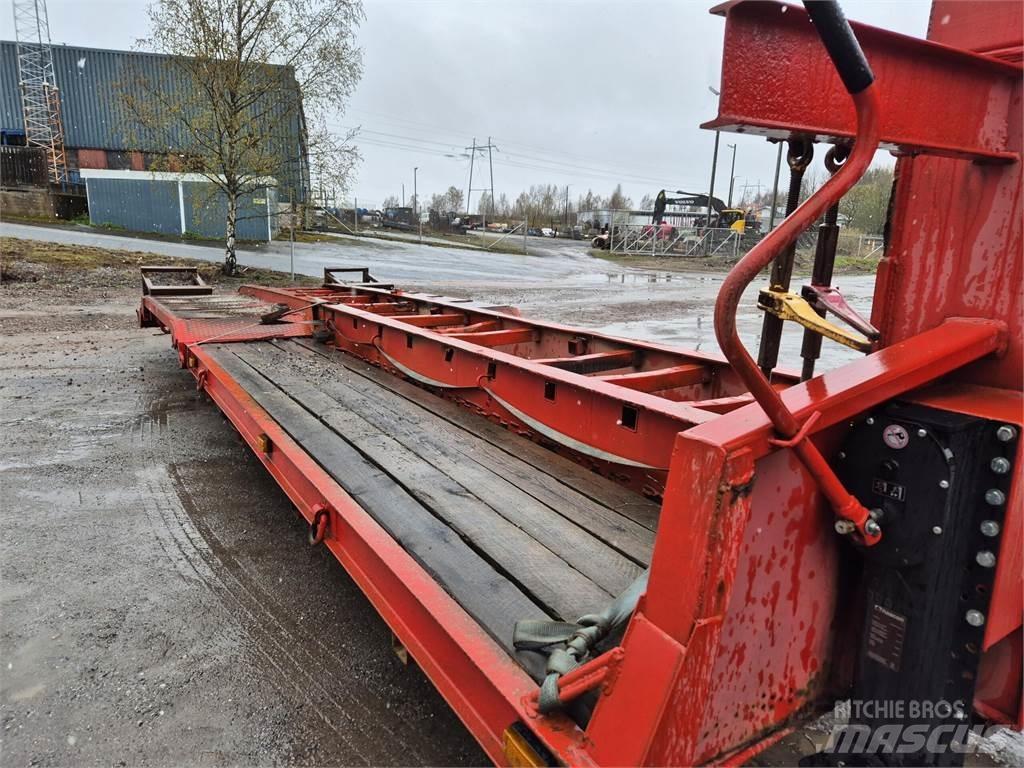 Sisu E13 450 Други