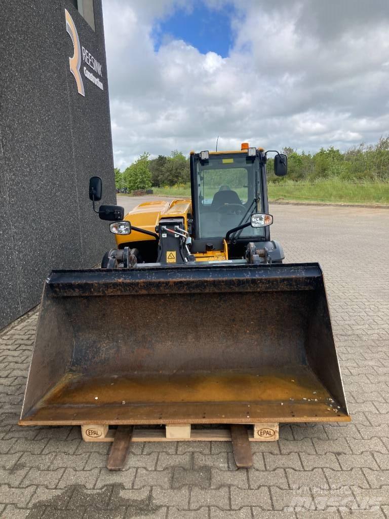 JCB 525-60 Телескопични товарачи