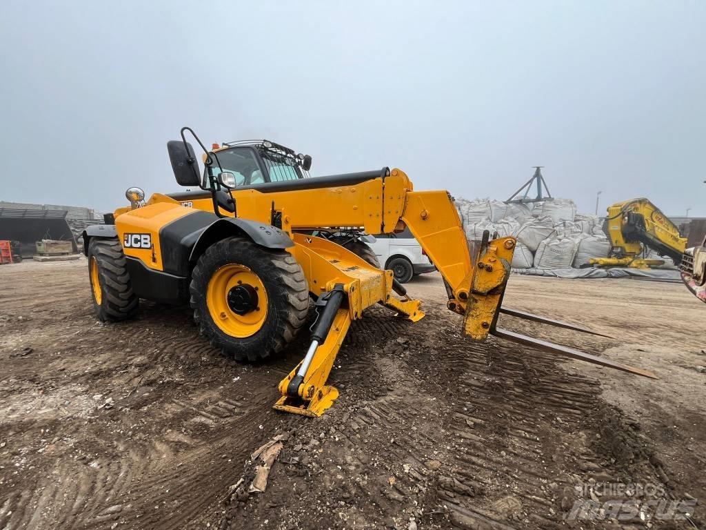JCB 540-140 Телескопични товарачи