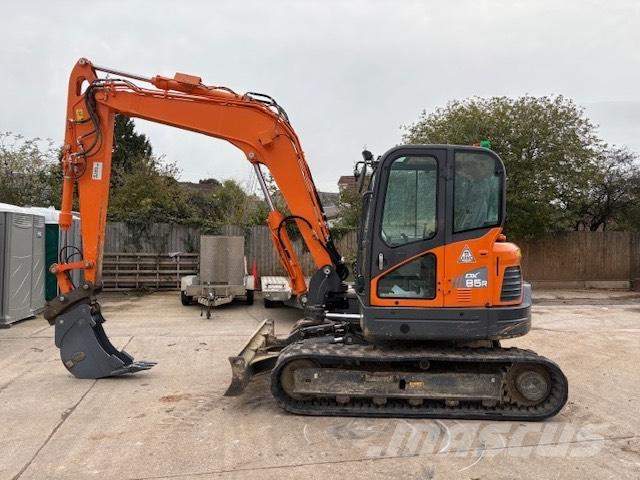 Doosan DX 85 R-3 Средни екскаватори 7т - 12т
