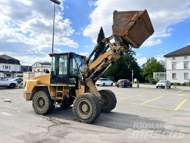 CAT IT 14 G 2 Колесни товарачи