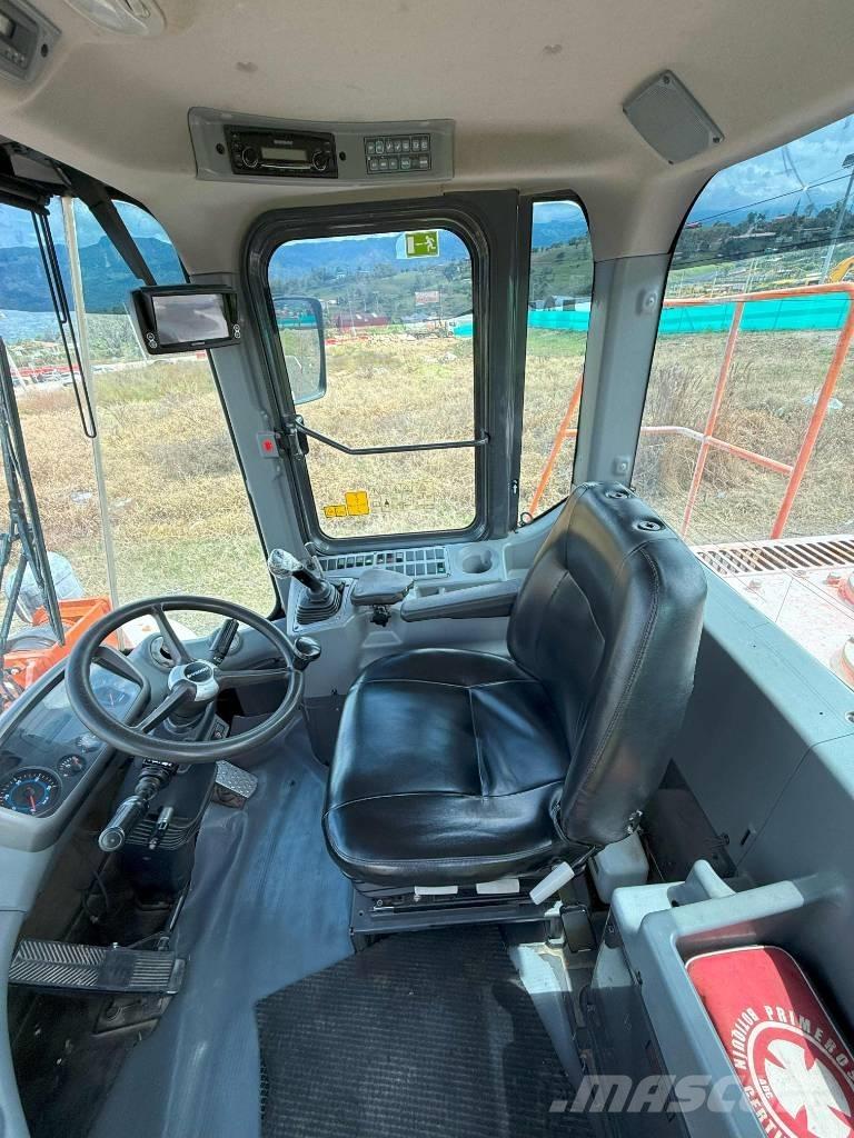 Doosan DL420A Колесни товарачи