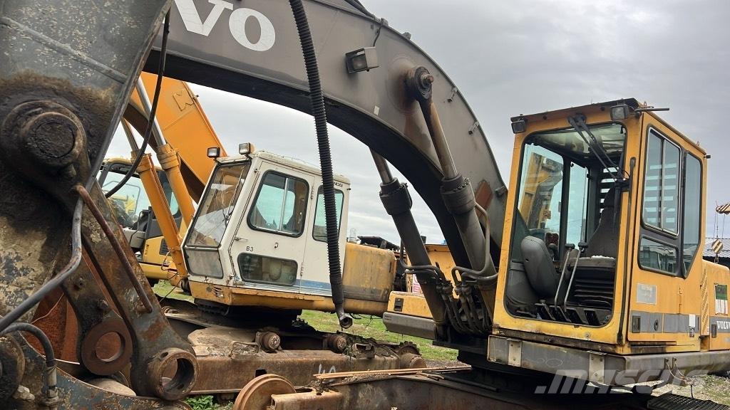 Volvo 280 Стрели и рамена
