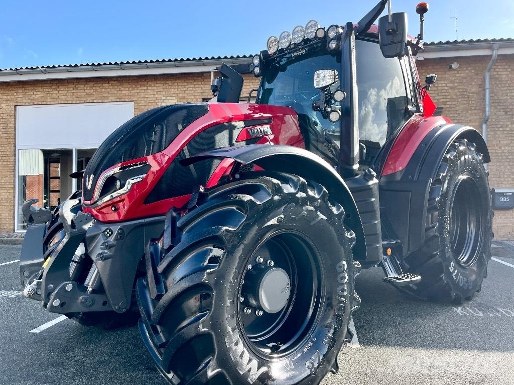 Valtra T235 S Трактори